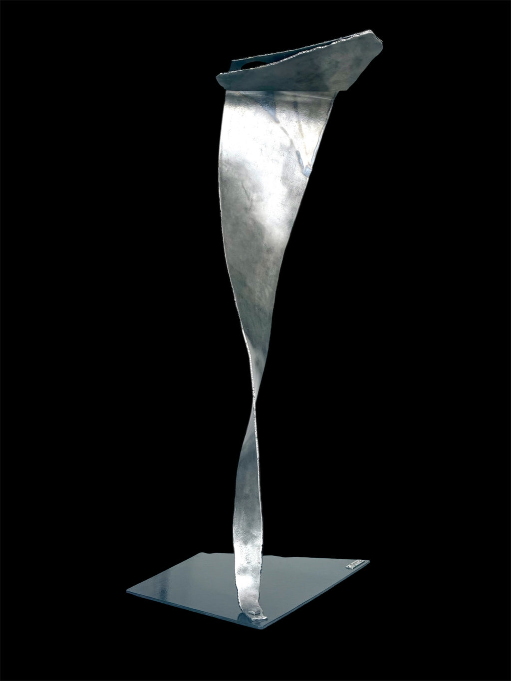 Kerzenständer als Metallskulptur UNIKAT  ,,Between Heaven and Earth‘‘