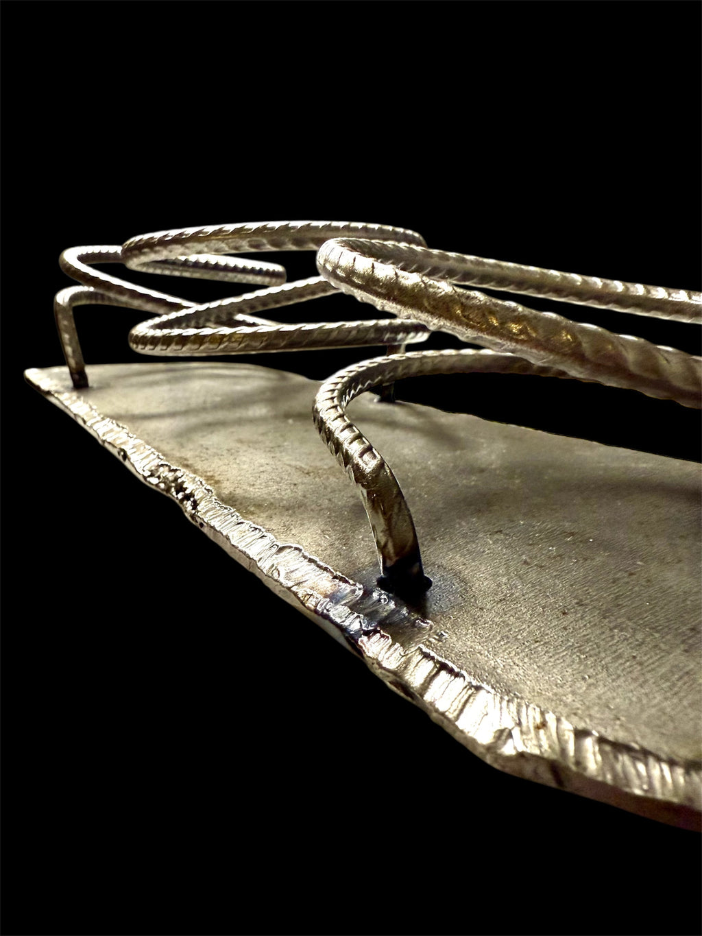 Abstrakter Tisch-Kerzenhalter für vier Kerzen bis Ø 70 mm - Unikat